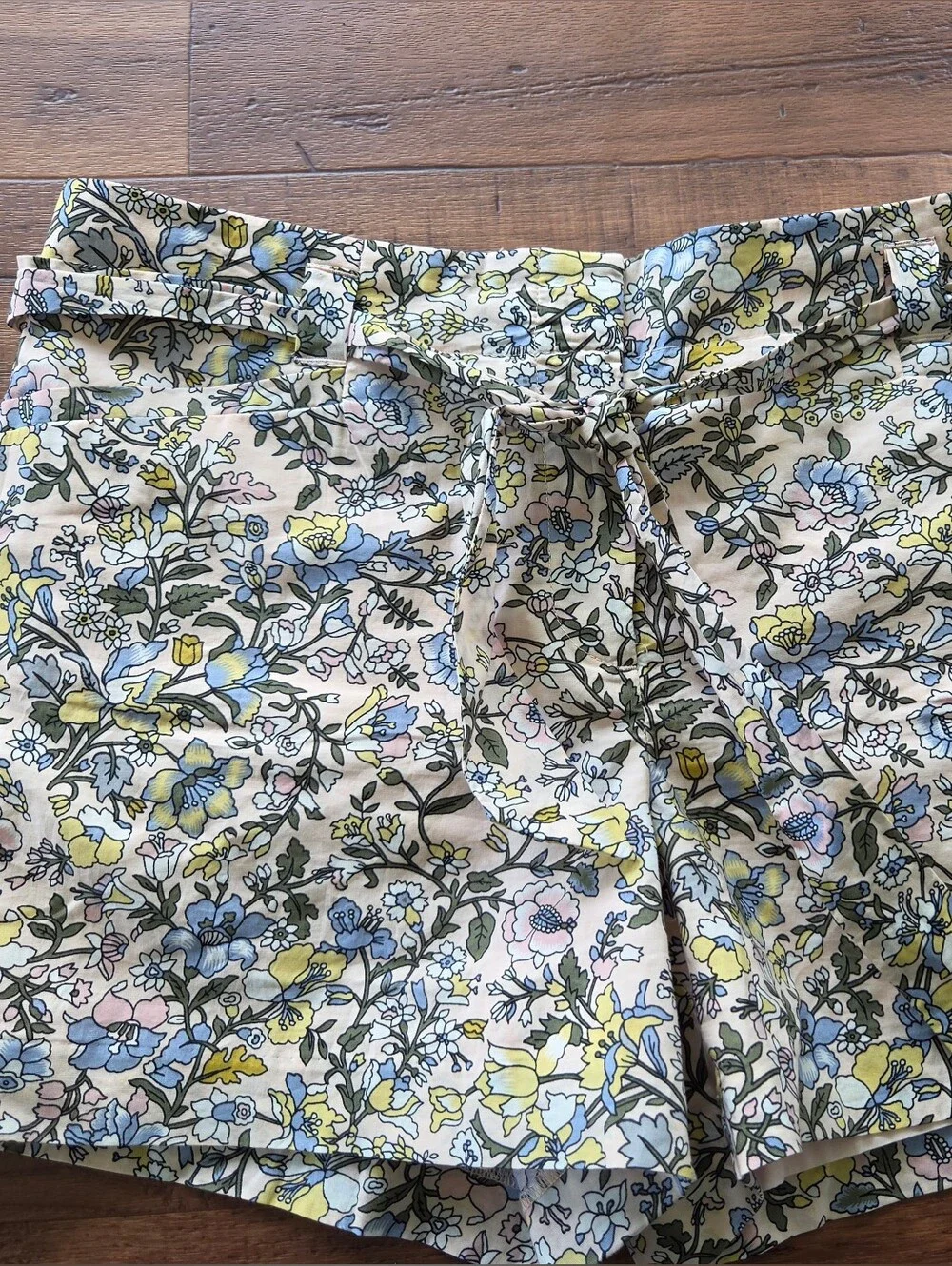 LOFT Pastel Pink Floral Tie-Waist Cotton Lined Shorts With Pockets. Sz 6